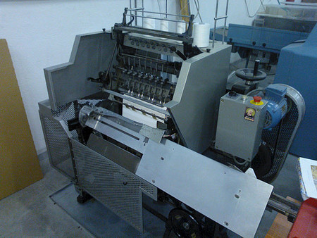 Ниткошвейная машина Фреция